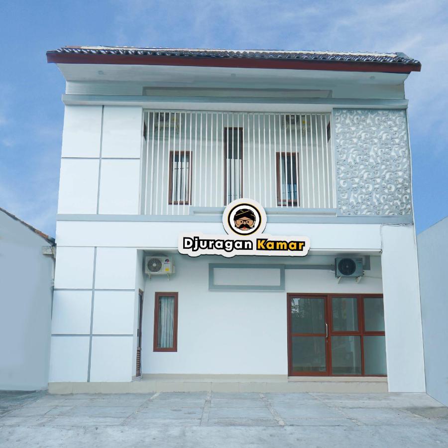 Djuragan Kamar Ayem Apartemen *